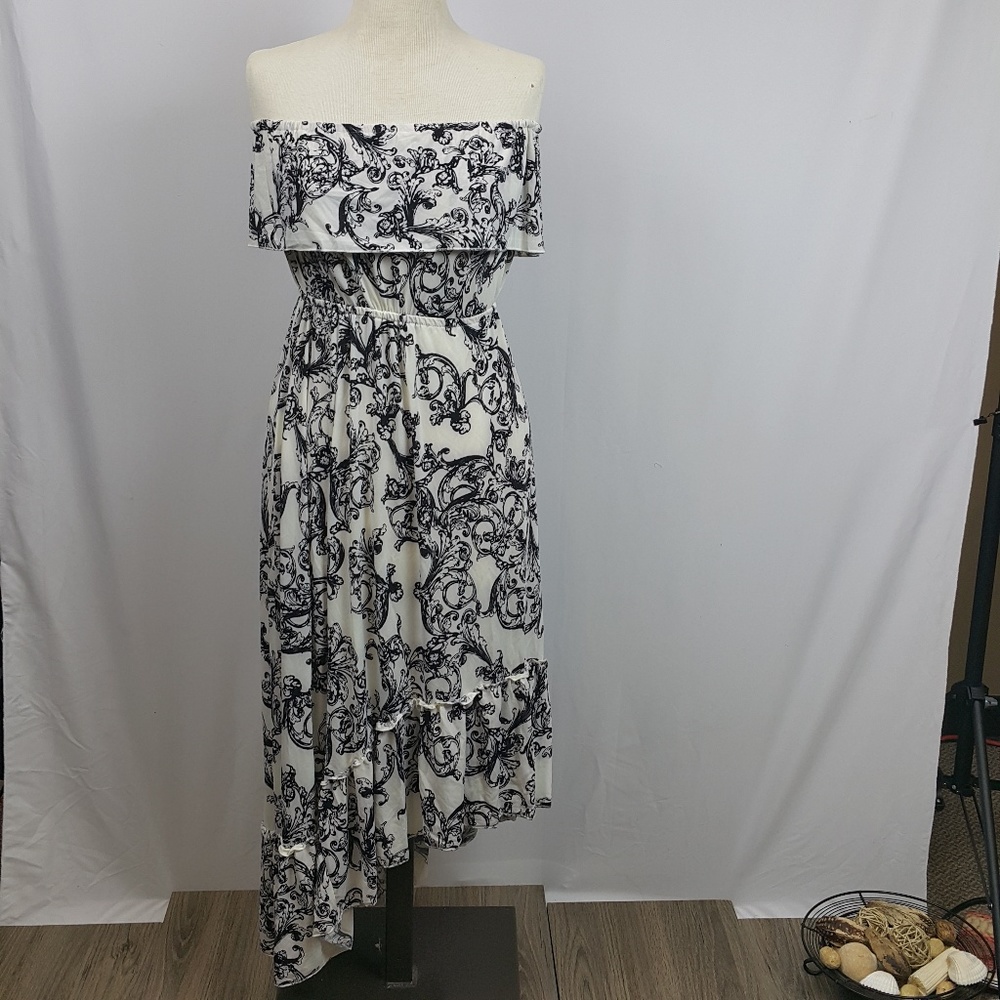 NWT Black & White design OS strapless dress